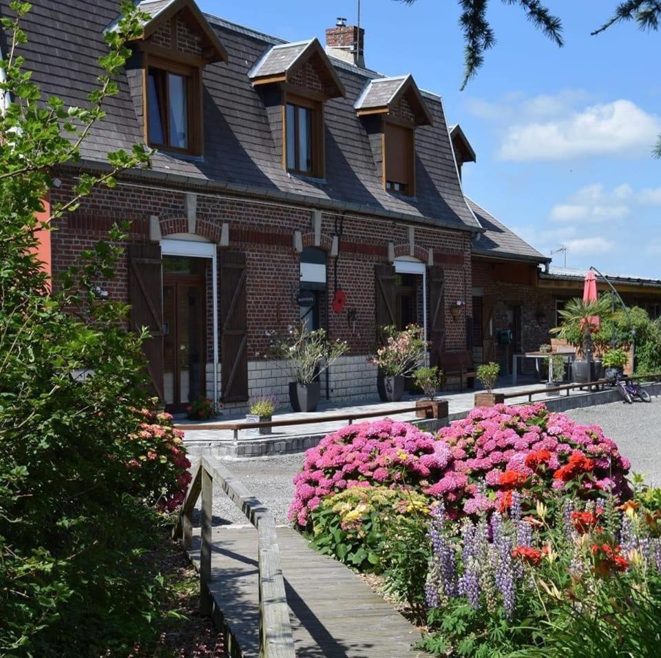 Le Clos Du Clocher Gueudecourt Exterior photo