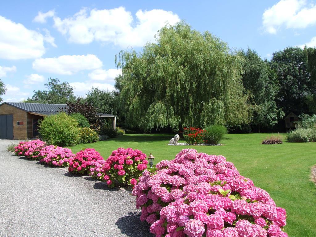 Le Clos Du Clocher Gueudecourt Exterior photo