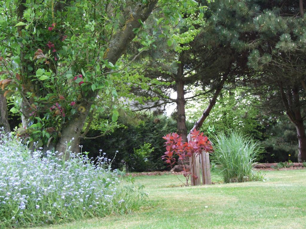 Le Clos Du Clocher Gueudecourt Exterior photo