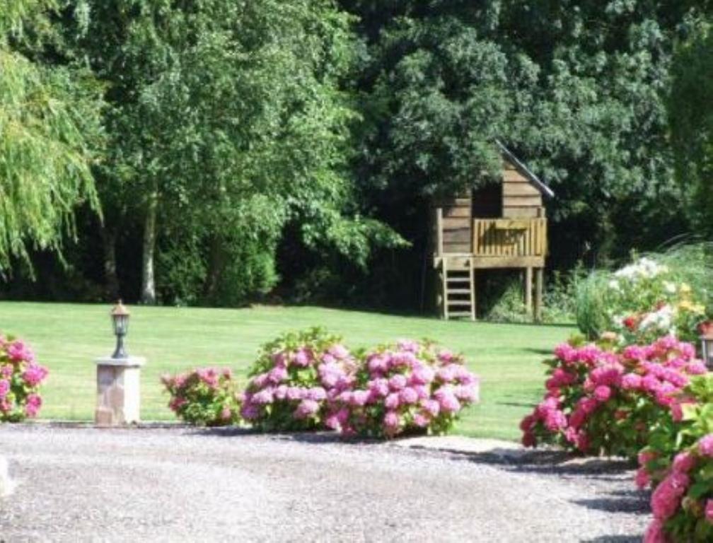 Le Clos Du Clocher Gueudecourt Exterior photo